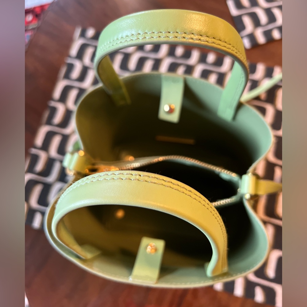 𝙱𝙸𝙼𝙱𝙰 𝚈 𝙻𝙾𝙻𝙰 Leather Chihuahua Bag in Apple Green - Picture 5 of 13